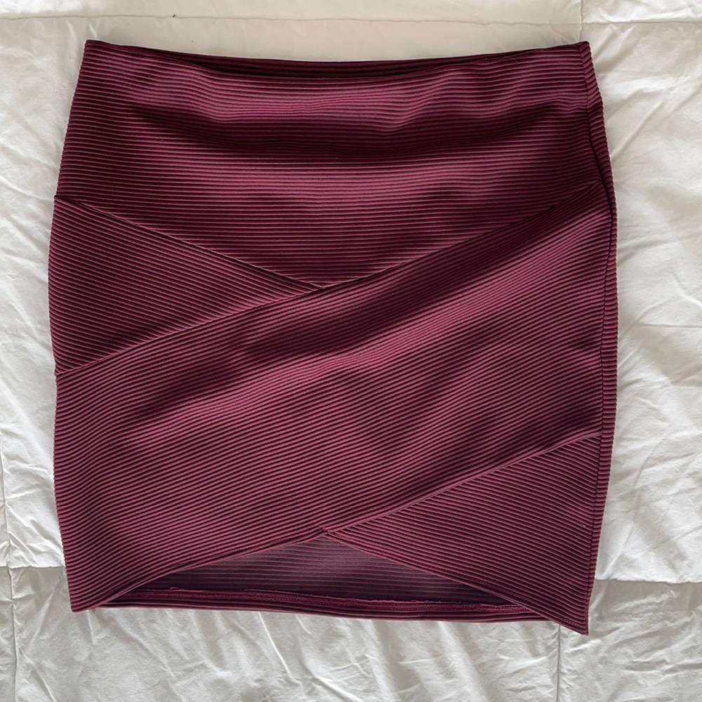 Asymmetrical short skirt